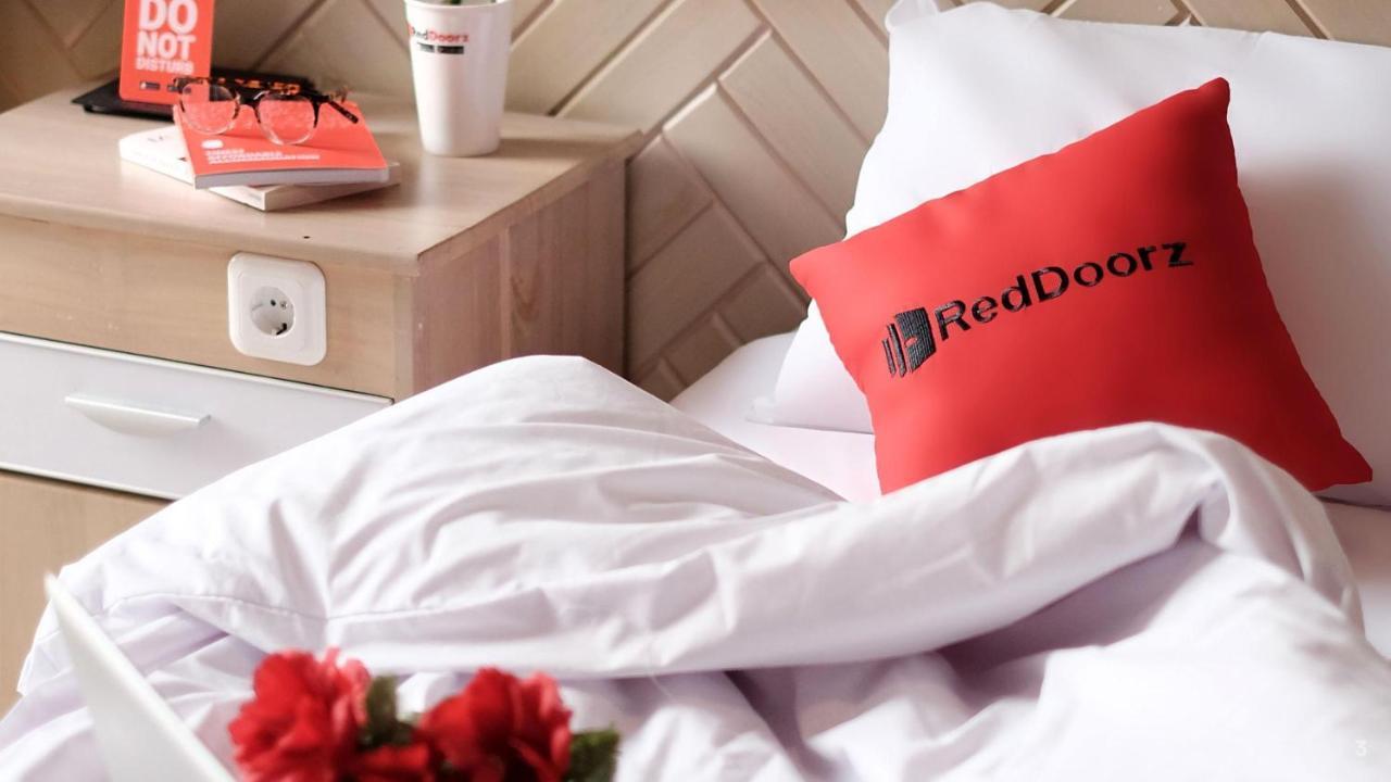 Reddoorz Marieline 2 Hotel Ho Şi Min Exterior foto